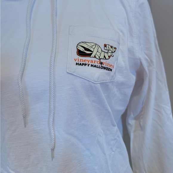 Vineyard Vines Halloween long sleeve hooded tshirt. Size S. - Picture 2 of 3